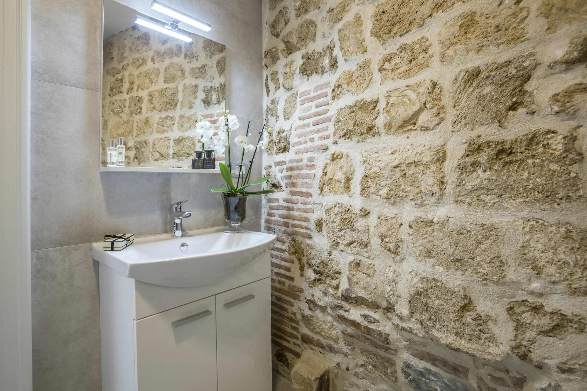 Centro Di Centri Guest house
